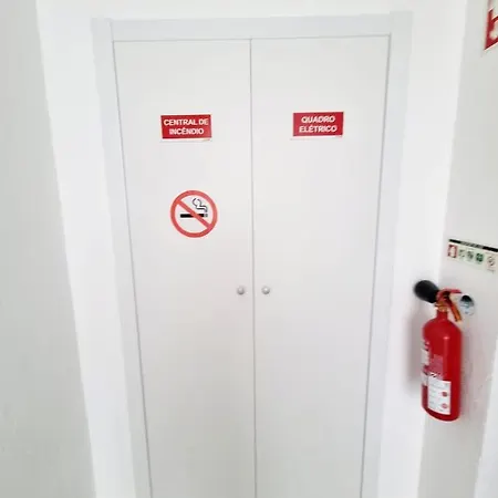 אכסניה Azulrelax *